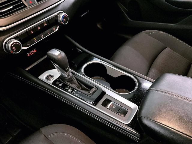 Used 2023 Nissan Altima 2.5 SV AWD/4WD image 16