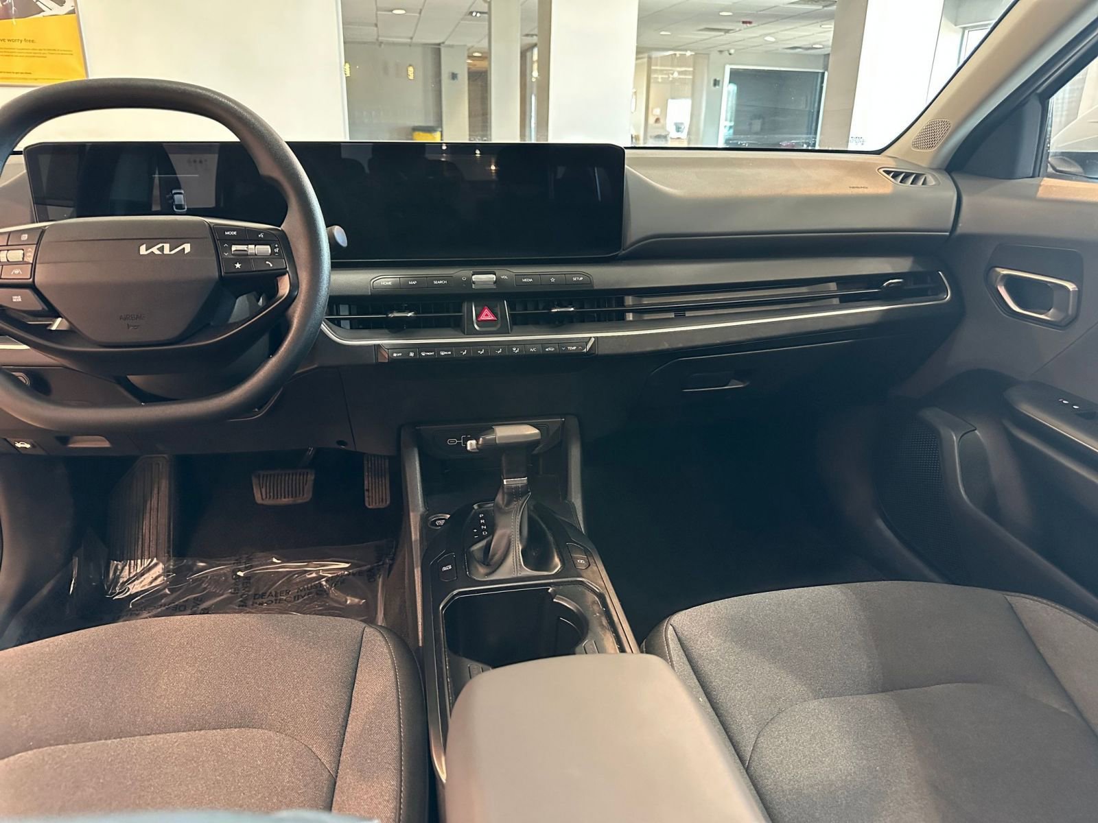 Used 2025 Kia K4 LXS image 34