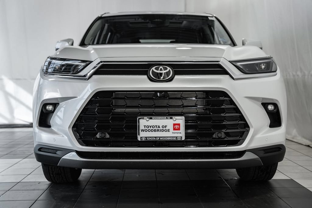 New 2026 Toyota Grand Highlander AWD Hybrid image 2