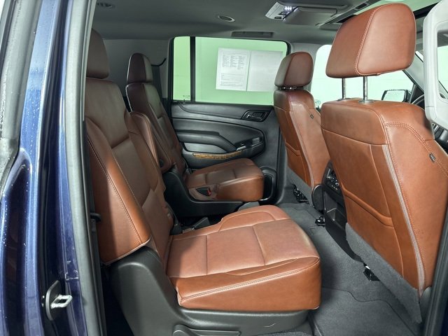 Used 2020 Chevrolet Suburban Premier w/ Premier Plus Edition image 14