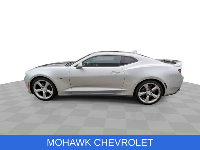 Used 2017 Chevrolet Camaro SS RWD image 5