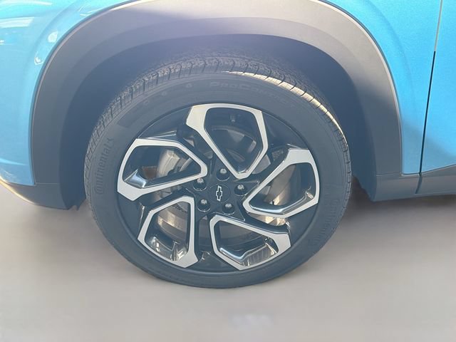 Used 2026 Chevrolet Trax RS w/ Sunroof Package FWD image 37