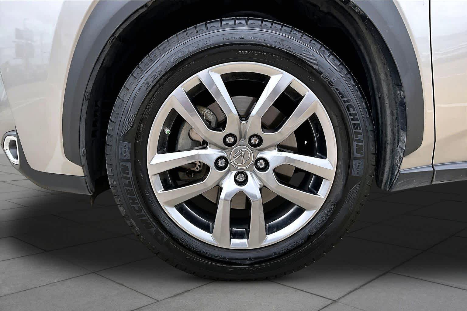 Used 2015 Lexus NX 300h FWD w/ Luxury Package image 11