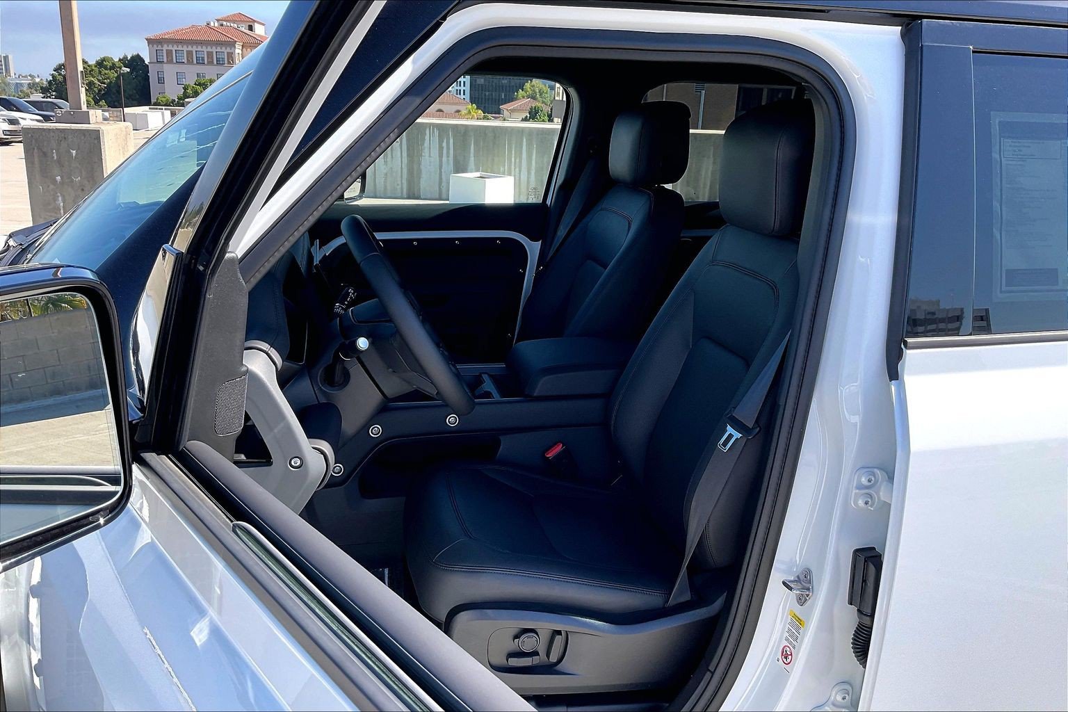 New 2026 Land Rover Defender 110 X-Dynamic SE AWD/4WD image 15