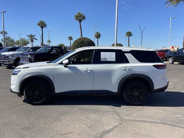 Used 2022 Nissan Pathfinder S image 4
