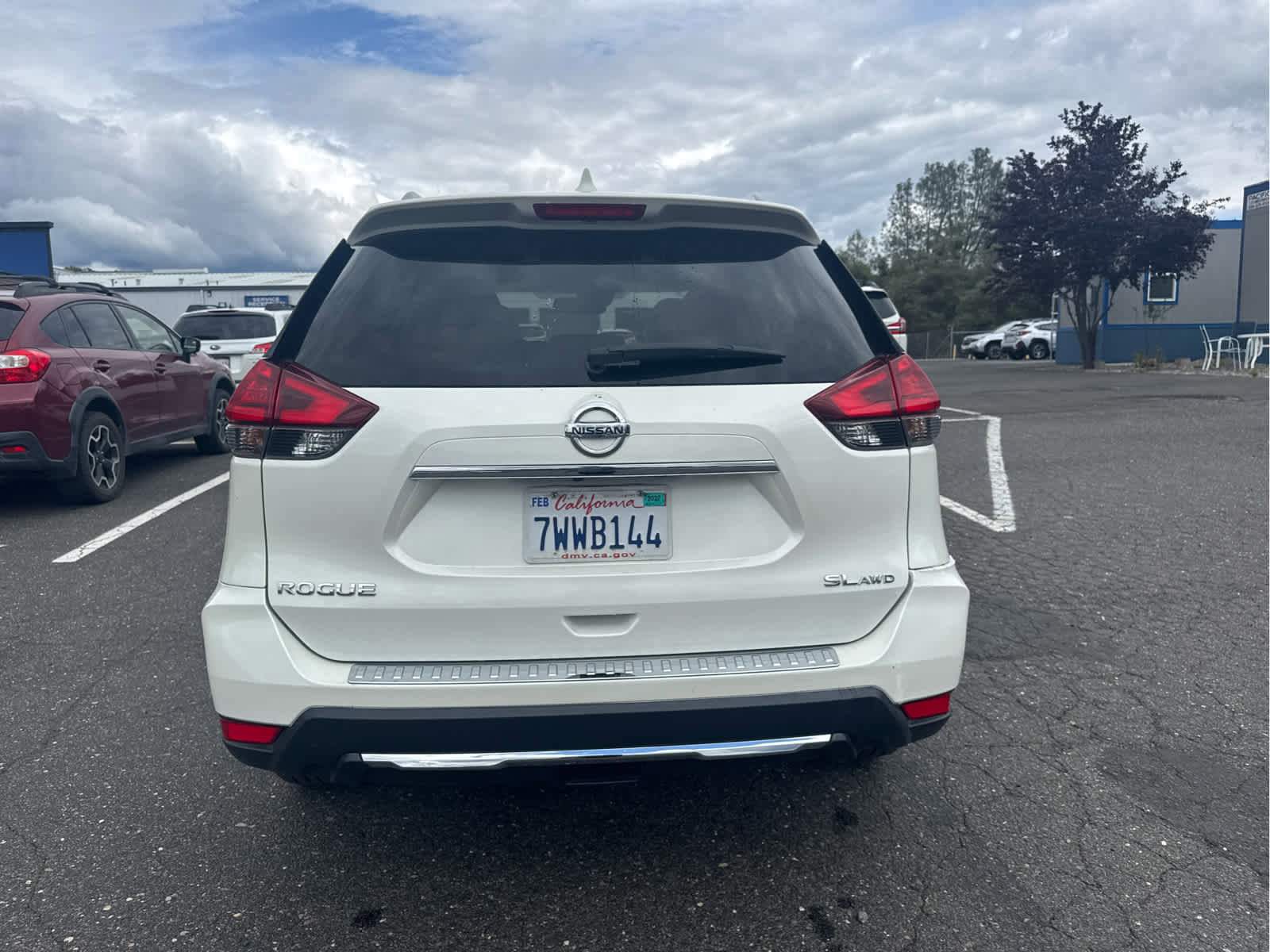 Used 2017 Nissan Rogue SL w/ SL Premium Package AWD/4WD image 6