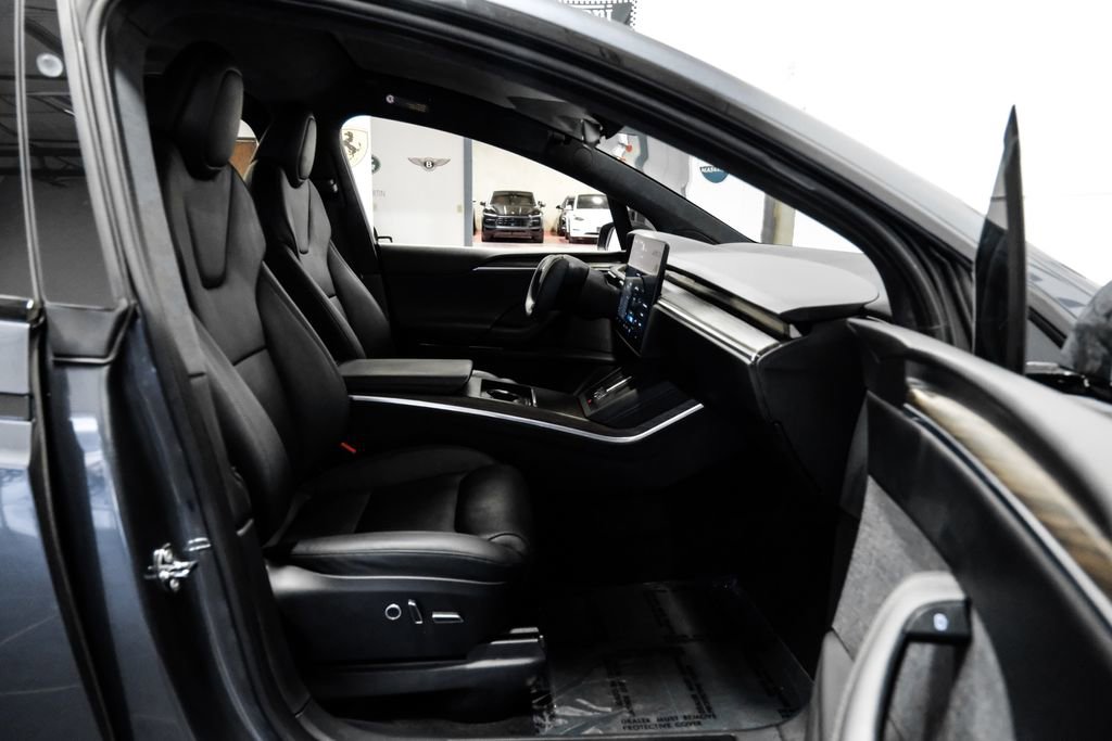 Used 2022 Tesla Model X image 28