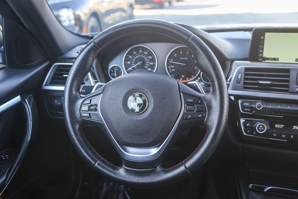 Used 2017 BMW 330i xDrive Wagon AWD/4WD image 15