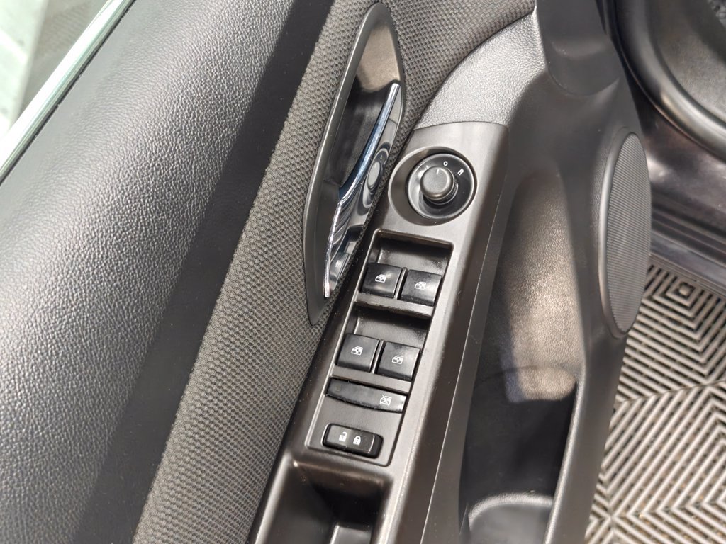 Used 2015 Chevrolet Cruze LT FWD image 32
