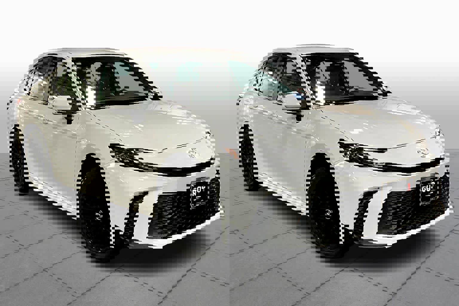 Certified 2025 Toyota Camry SE image 3