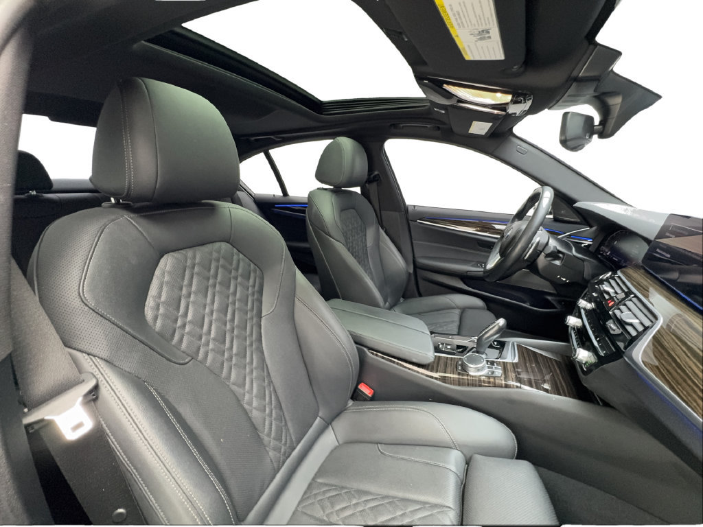 Used 2023 BMW 530i w/ Premium Package RWD image 34