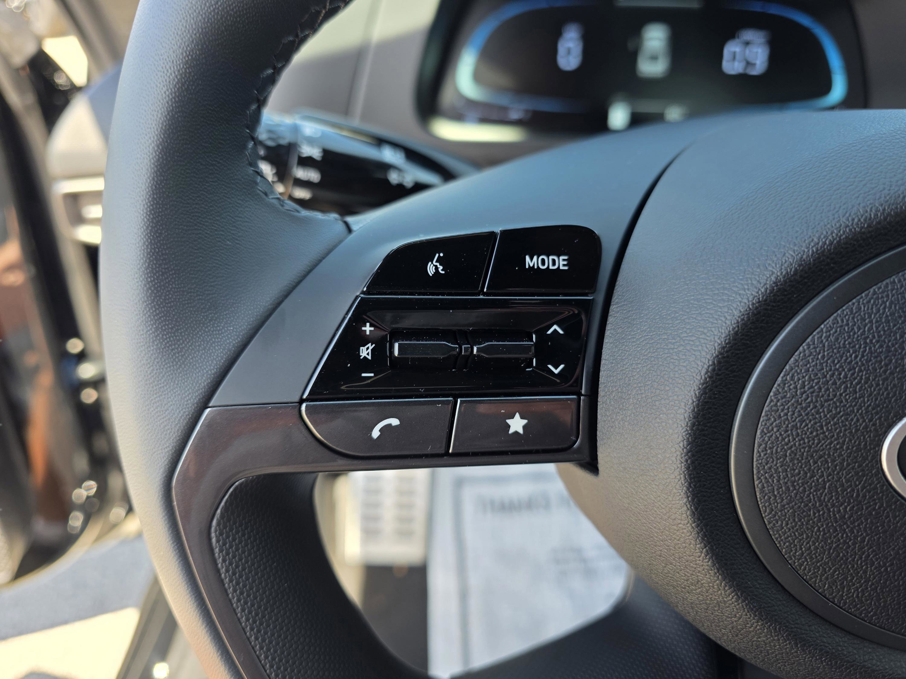 New 2026 Hyundai Elantra SEL Sport FWD image 39