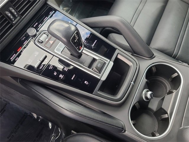 Used 2021 Porsche Cayenne image 34