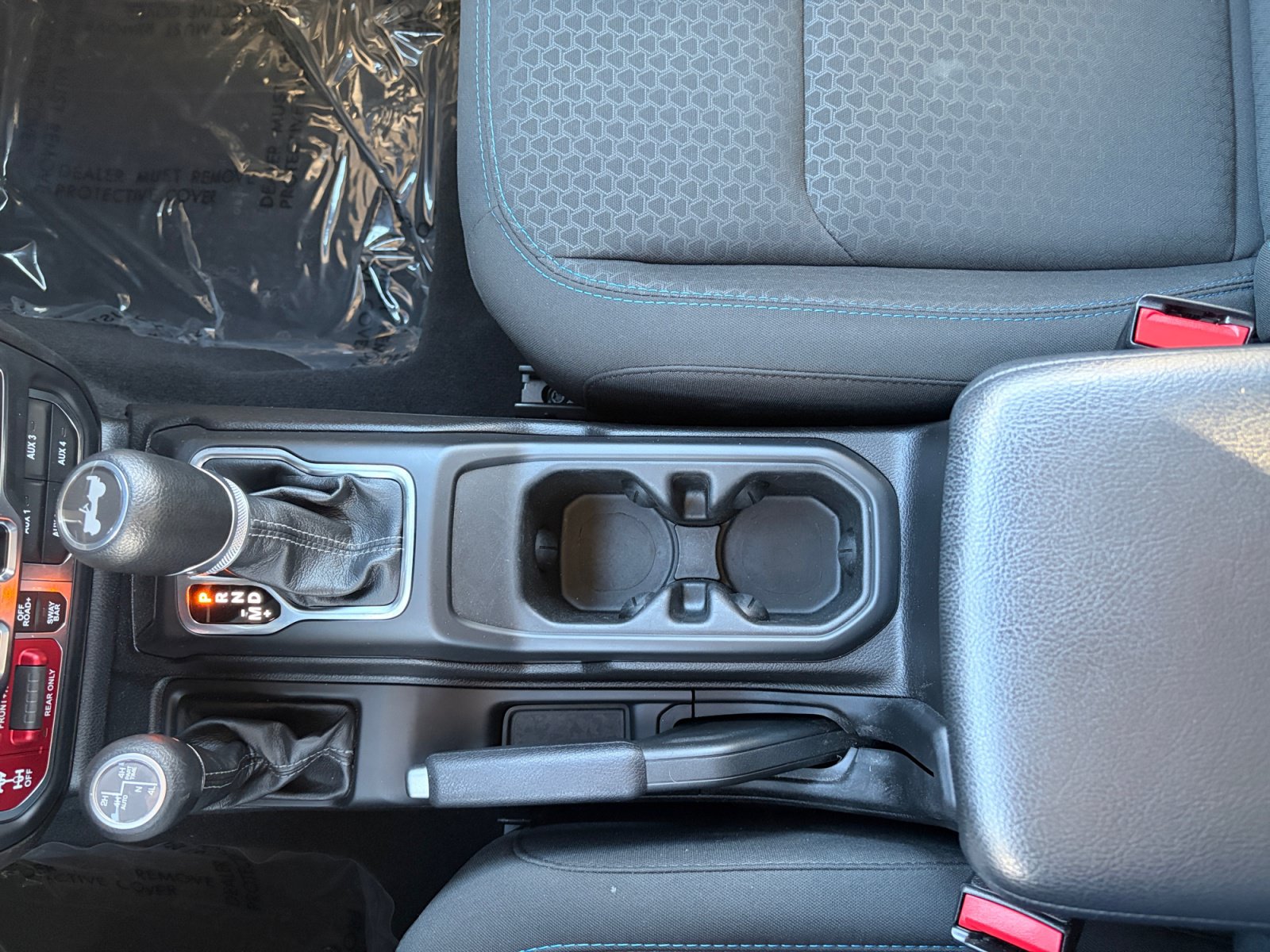 Used 2024 Jeep Wrangler Unlimited Rubicon 4xe w/ Technology Group AWD/4WD image 25