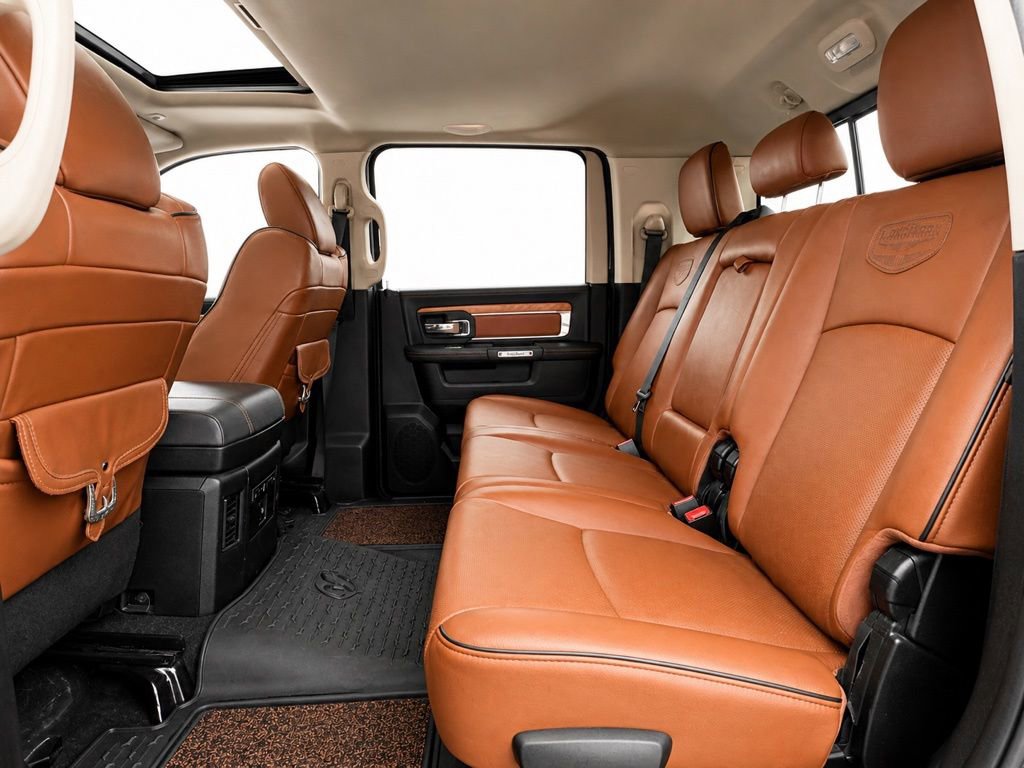 Used 2018 RAM 2500 Longhorn RWD image 17