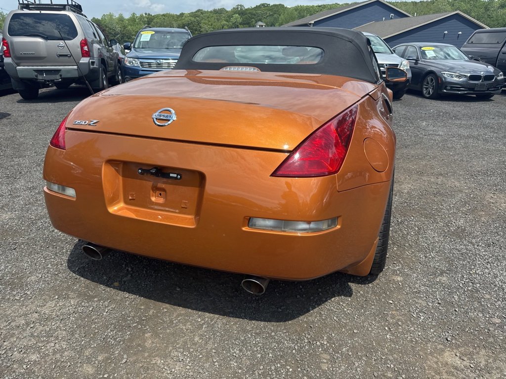 Used 2005 Nissan 350Z Touring image 12