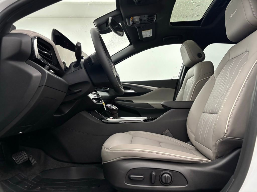 New 2026 Buick Envista Avenir image 18