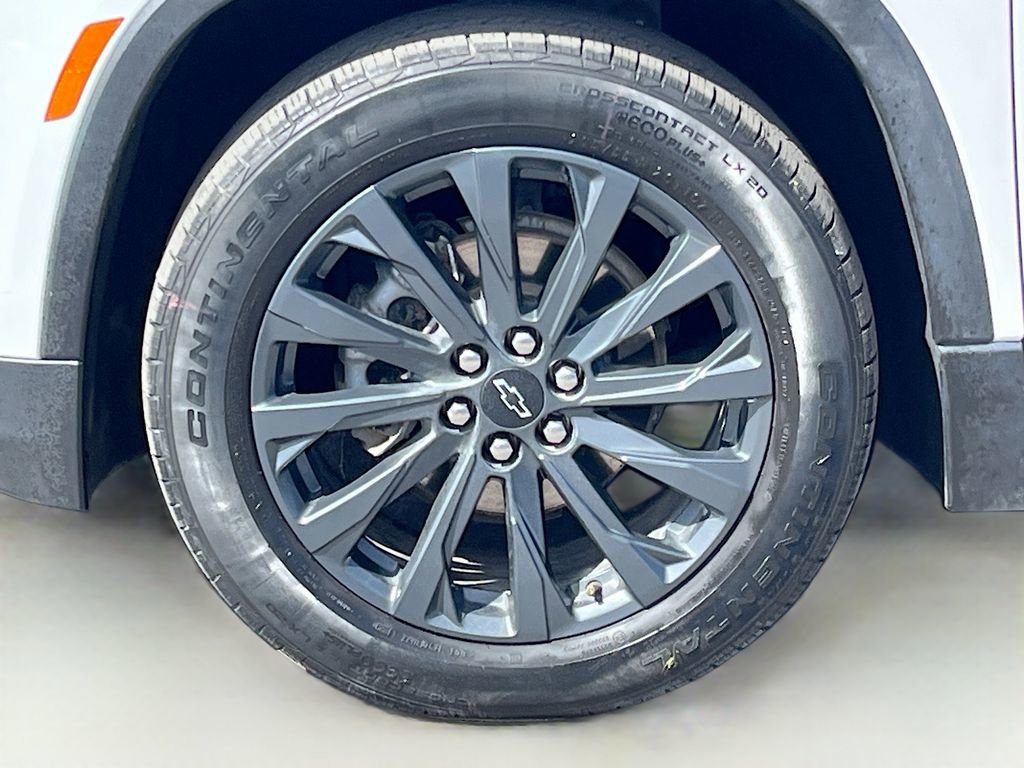 Used 2023 Chevrolet Traverse RS image 34
