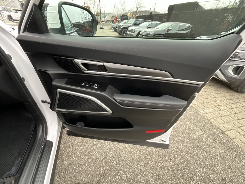 Used 2022 Kia Telluride LX image 34