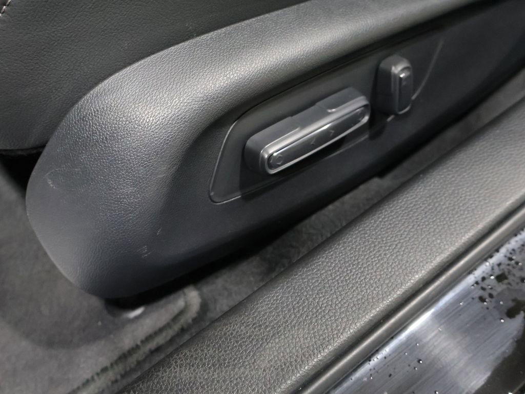 Used 2023 Honda Civic Touring image 25