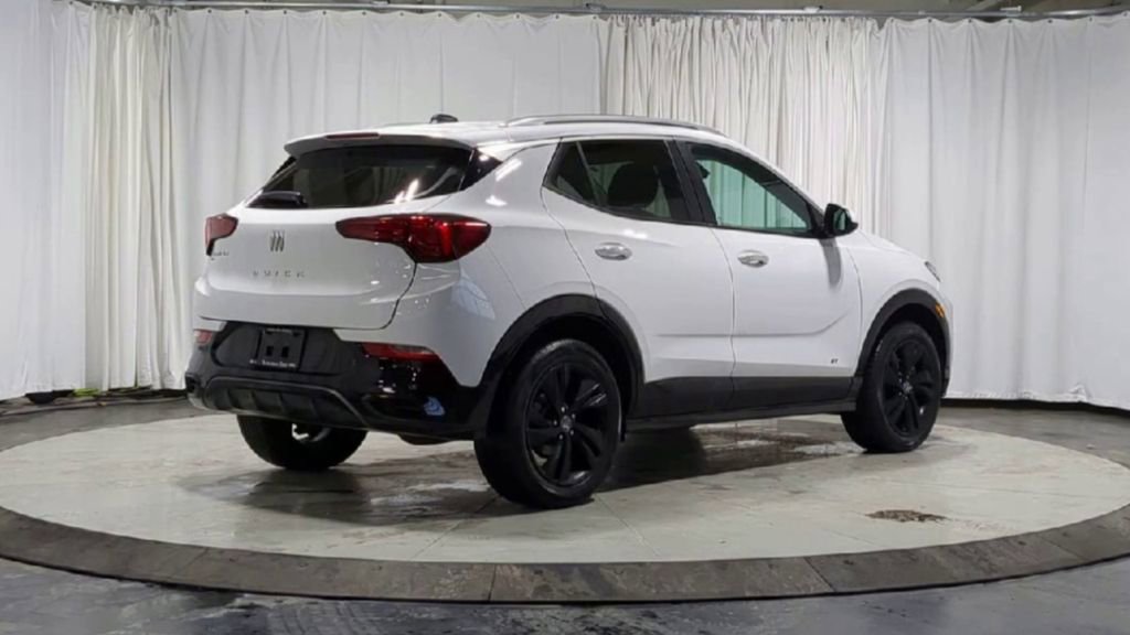 Used 2025 Buick Encore GX Sport Touring w/ Comfort Package image 10