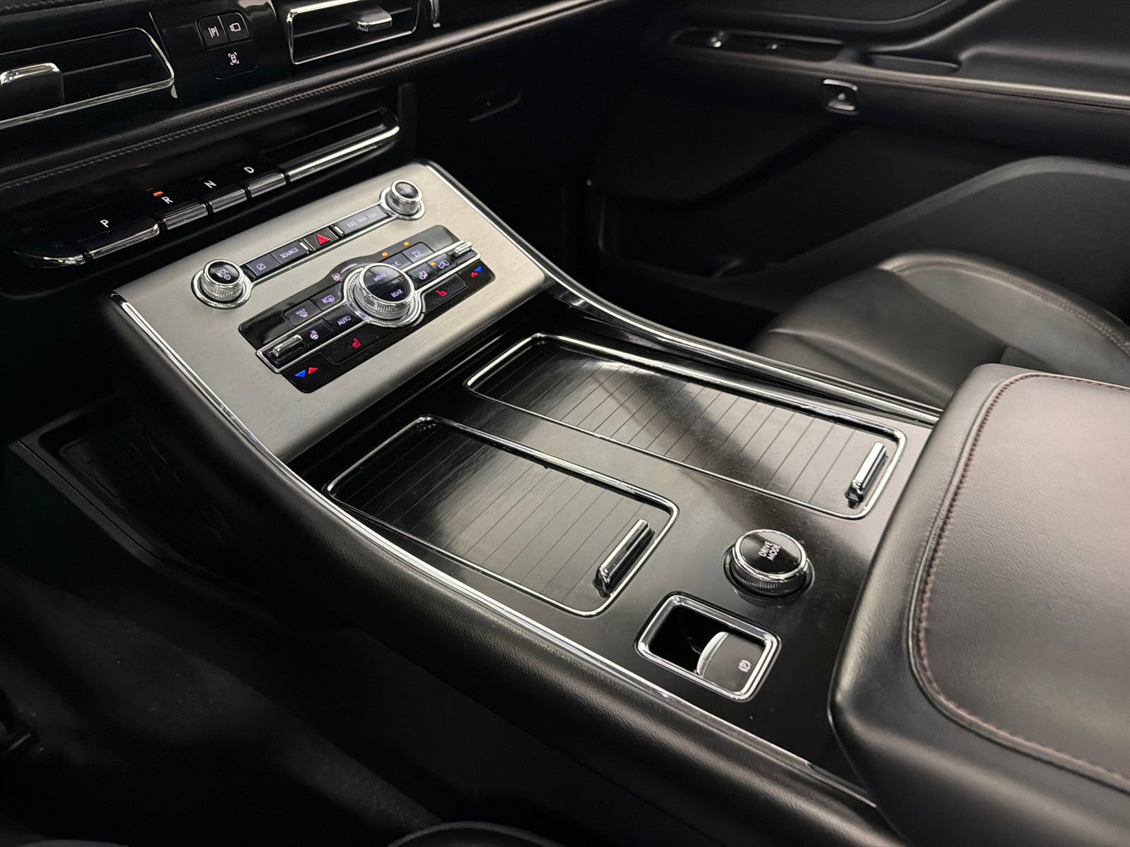 Certified 2022 Lincoln Aviator AWD w/ Premium Package image 32