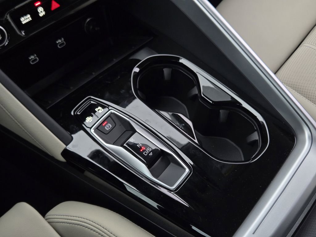 New 2025 Audi Q5 Prestige image 23