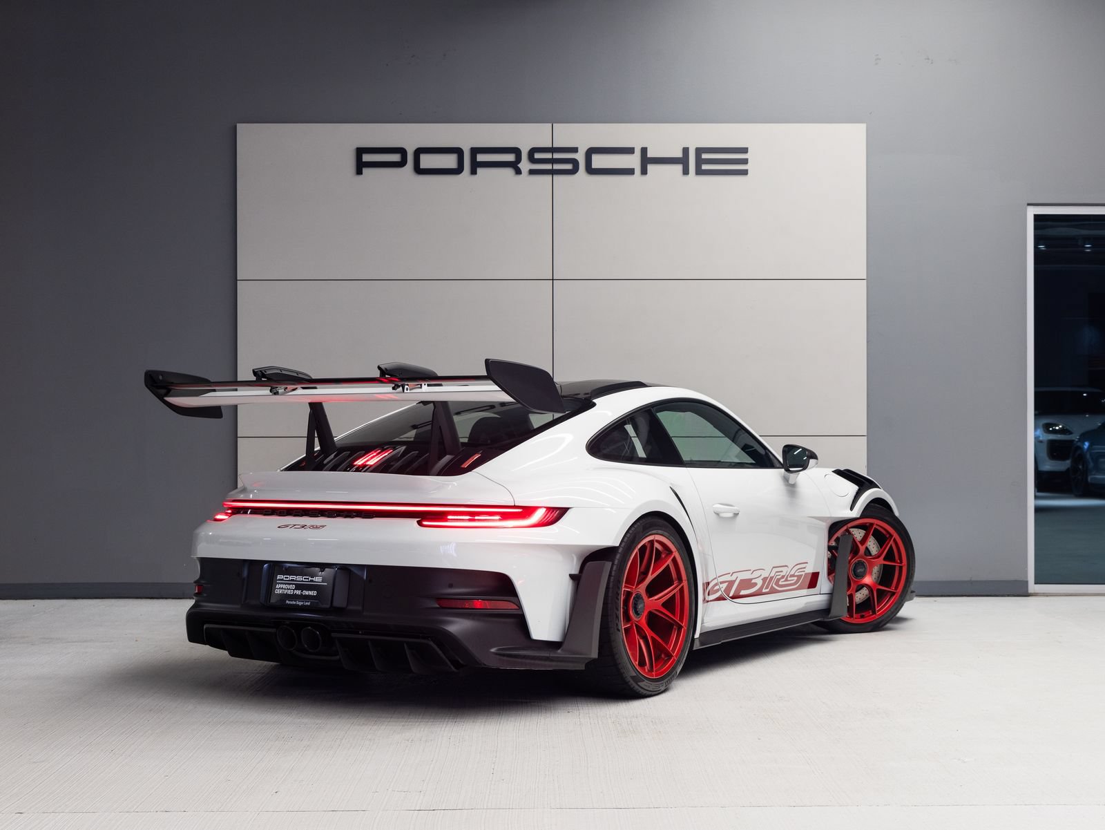 Certified 2023 Porsche 911 GT3 RS RWD image 7