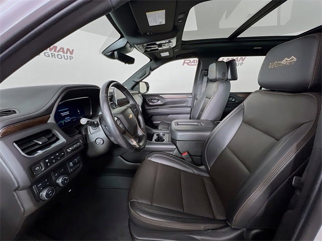 Used 2023 Chevrolet Suburban High Country w/ Advanced Technology Package image 10