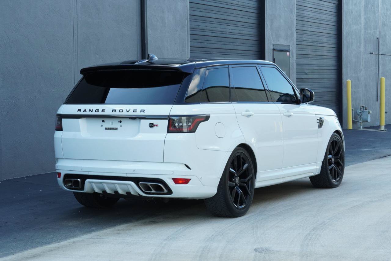 Used 2022 Land Rover Range Rover Sport SVR Carbon Edition AWD/4WD image 7