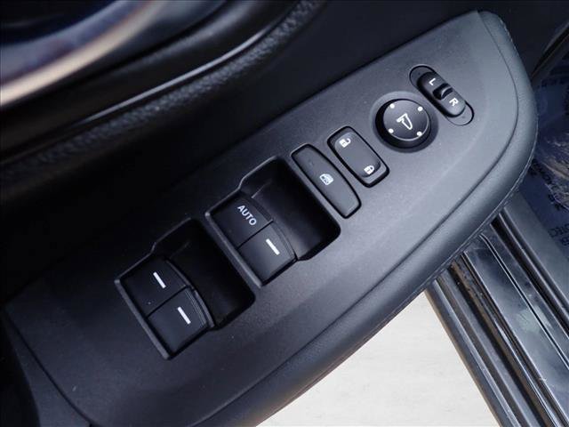 Used 2023 Honda HR-V LX image 12