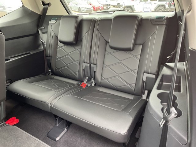 New 2025 Volkswagen Atlas SE image 13