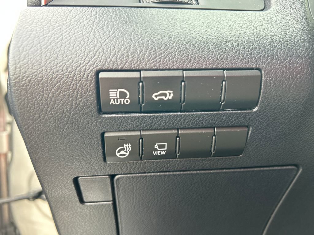 Used 2020 Lexus RX 350L FWD w/ Premium Package image 19