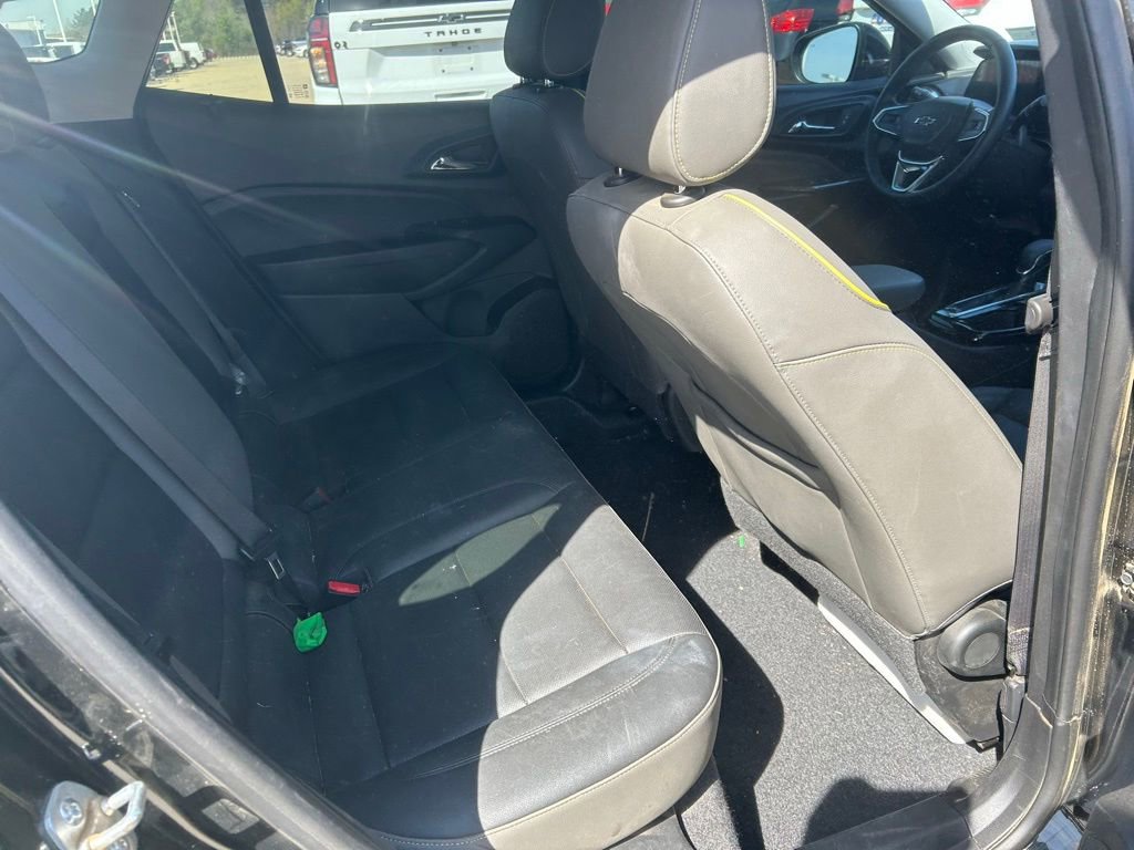 Used 2025 Chevrolet Trax ACTIV w/ Driver Confidence Package image 4