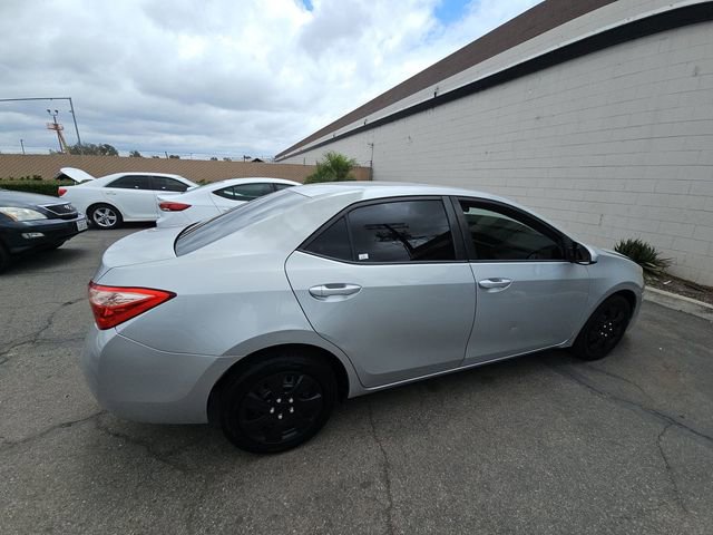 Used 2017 Toyota Corolla LE FWD image 3