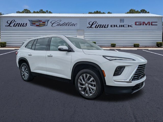 Certified 2026 Buick Enclave Preferred FWD image 2