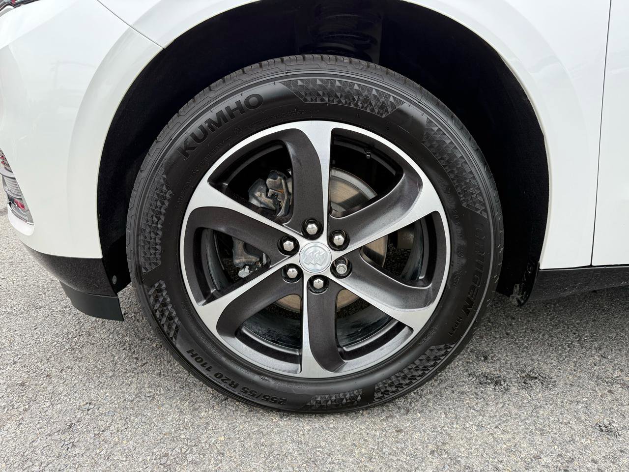 Used 2021 Buick Enclave Essence w/ Sport Touring Edition FWD image 44