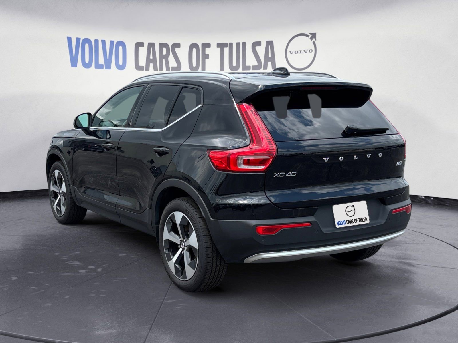 New 2025 Volvo XC40 B5 Core w/ Protection Package Premier image 3