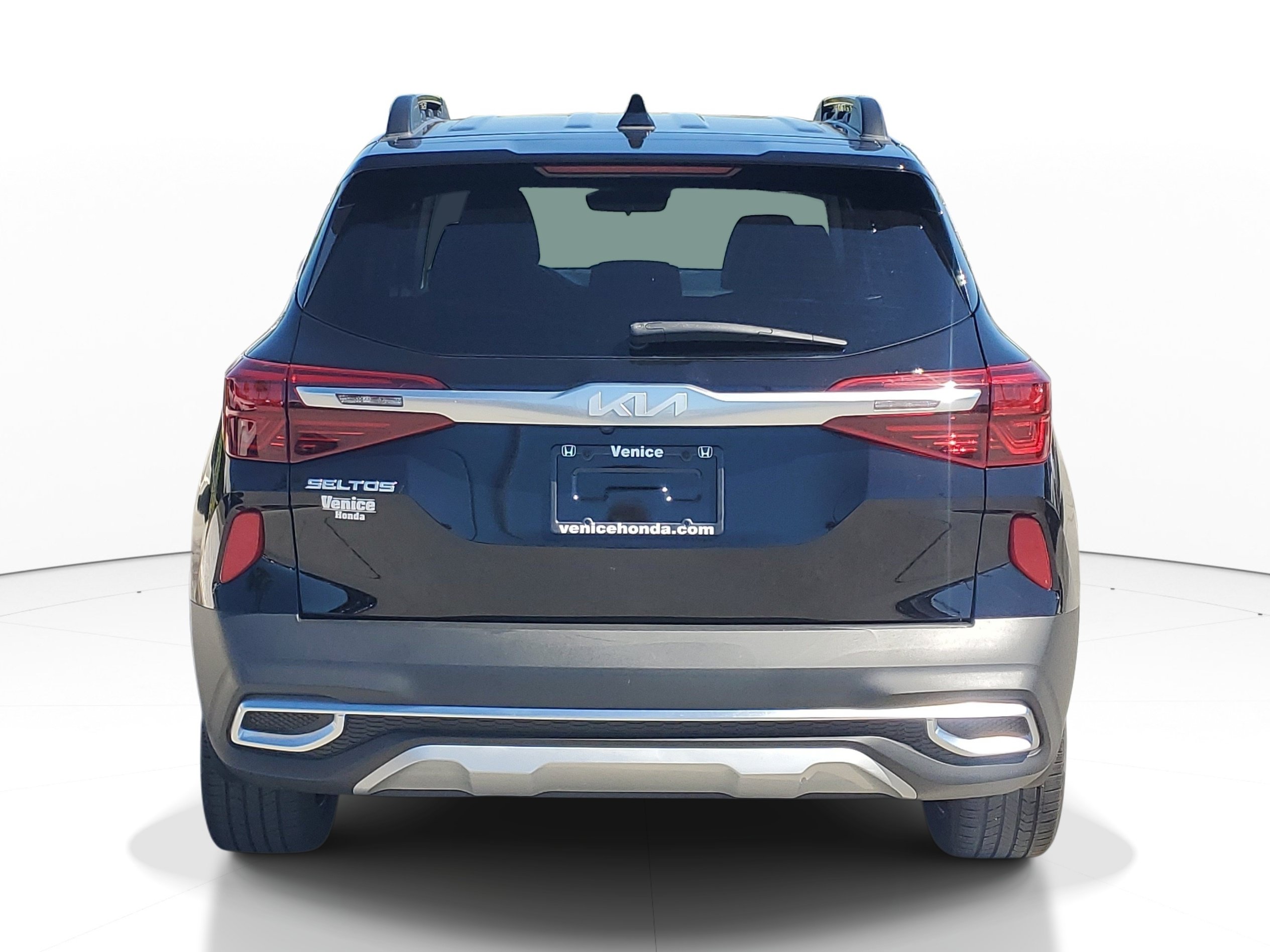 Used 2023 Kia Seltos Nightfall Edition AWD/4WD image 5