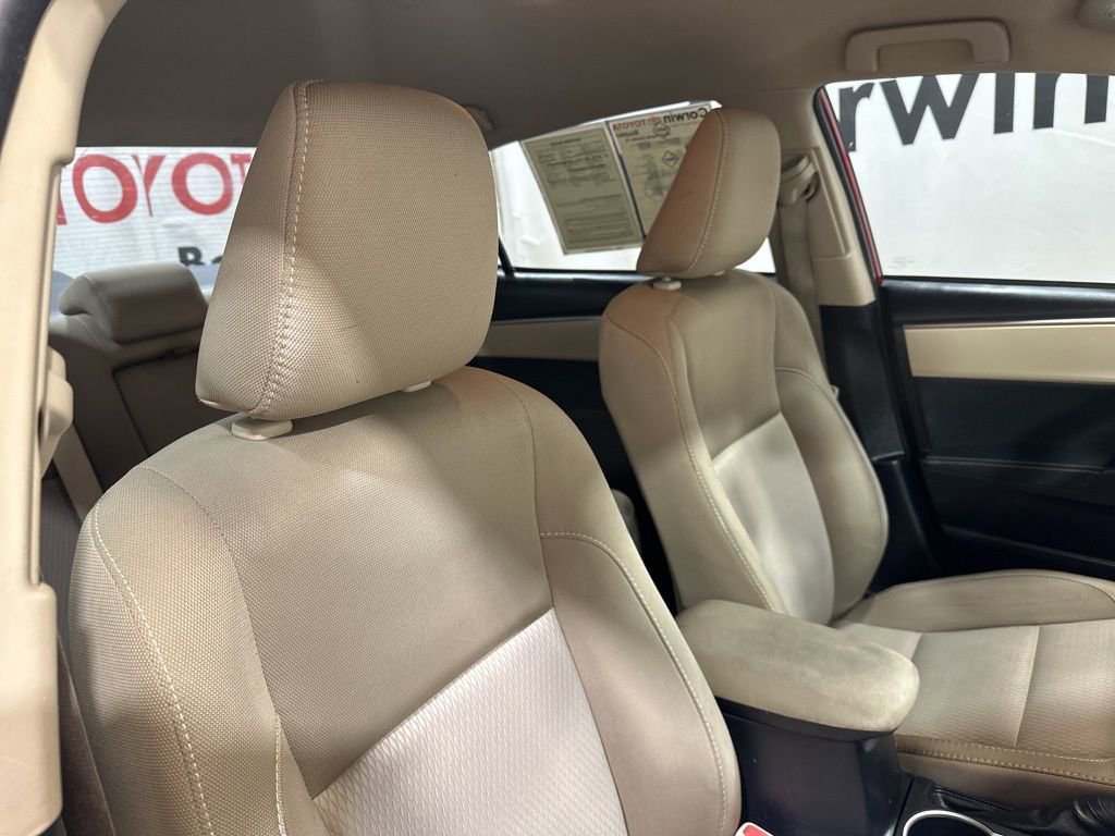Used 2016 Toyota Corolla LE image 12