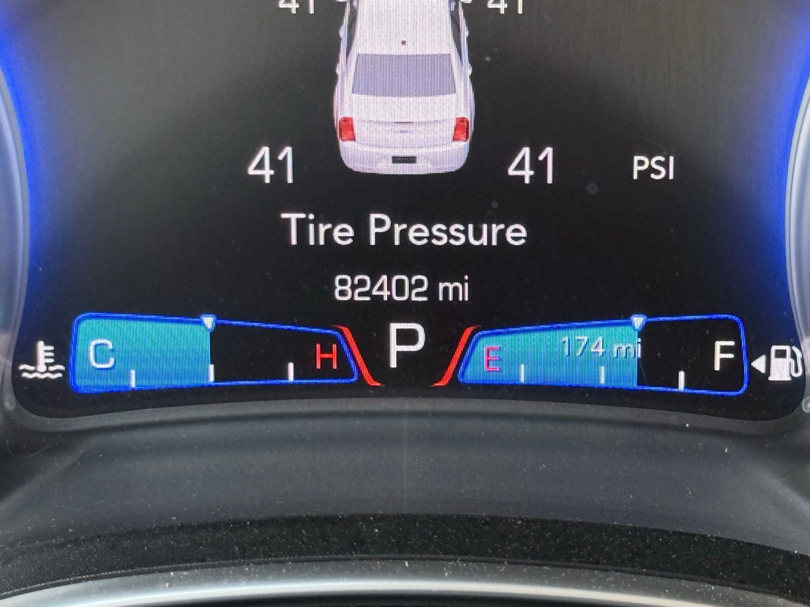 Used 2015 Chrysler 300 Limited w/ Driver Convenience Group image 41