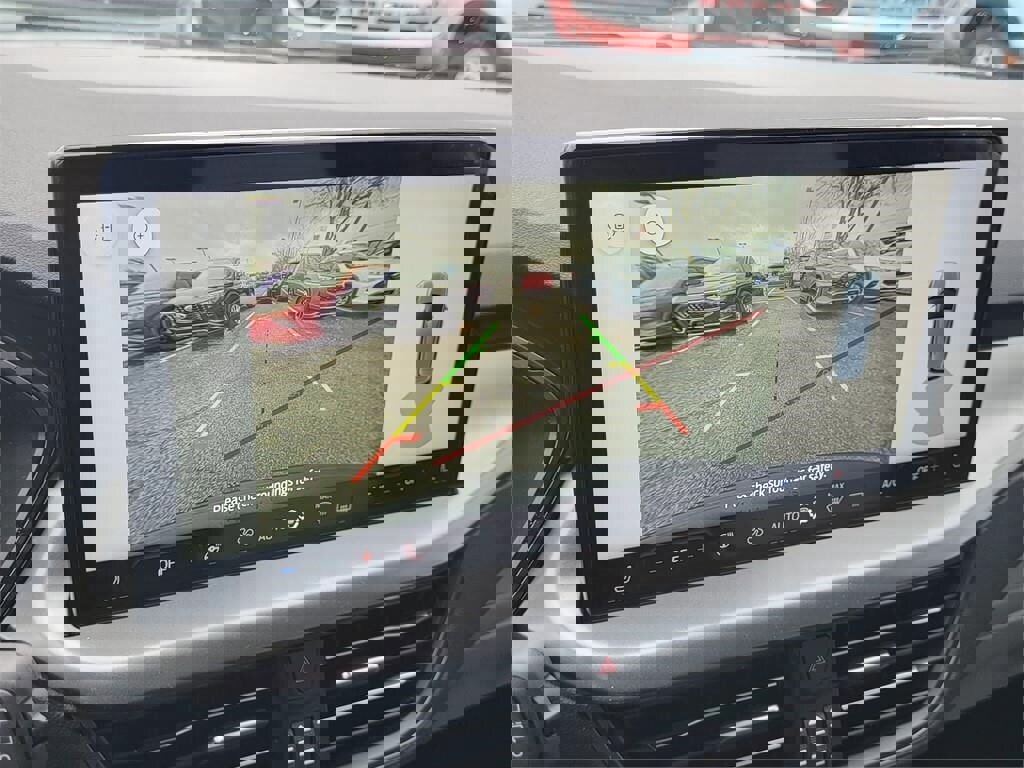 New 2024 Ford Escape SE image 42