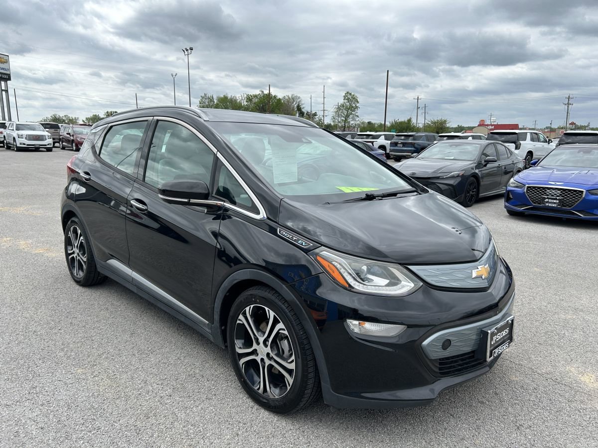 Used 2017 Chevrolet Bolt Premier w/ Driver Confidence II Package image 2