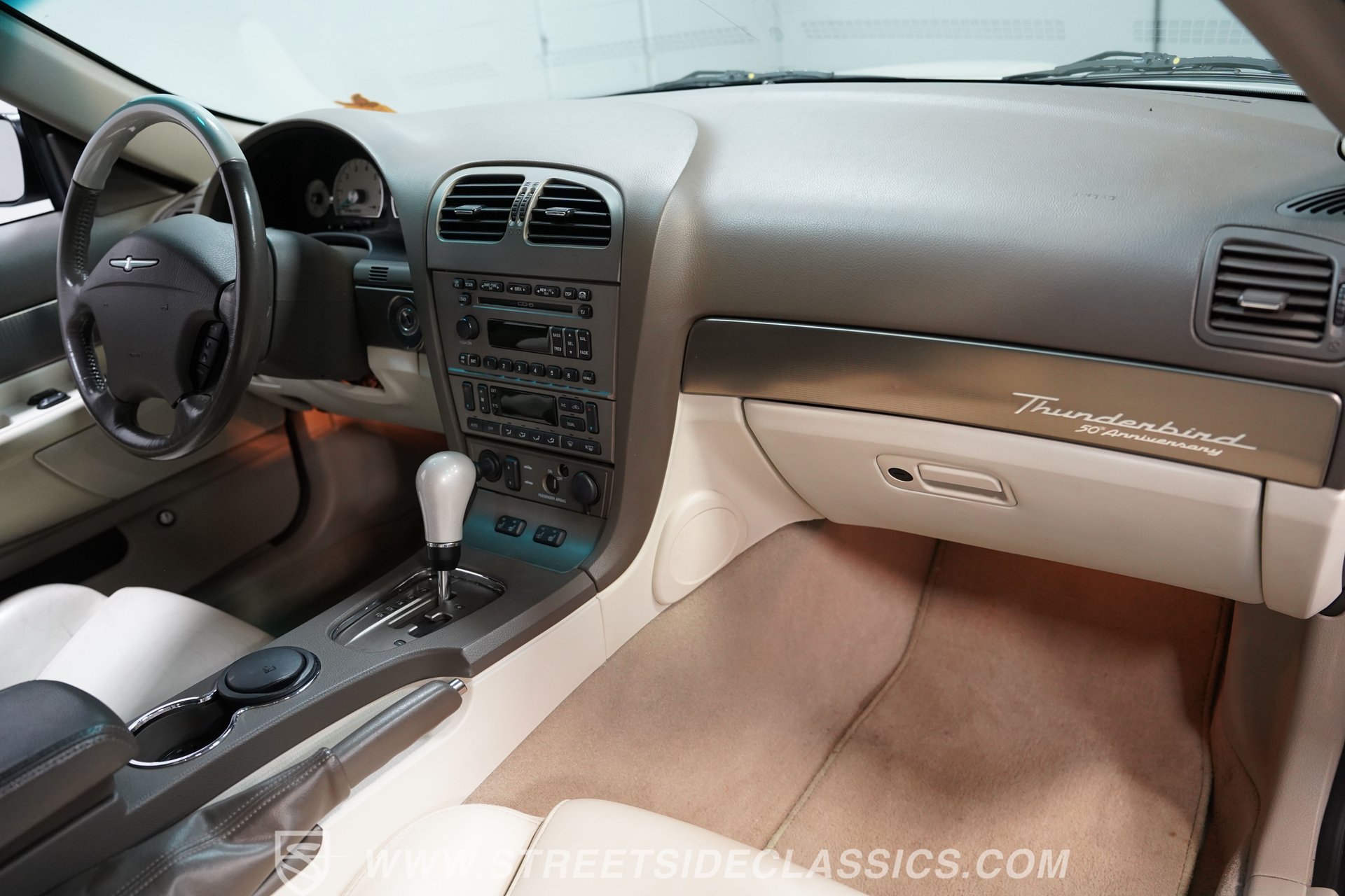 Used 2005 Ford Thunderbird 50th Anniversary RWD image 38