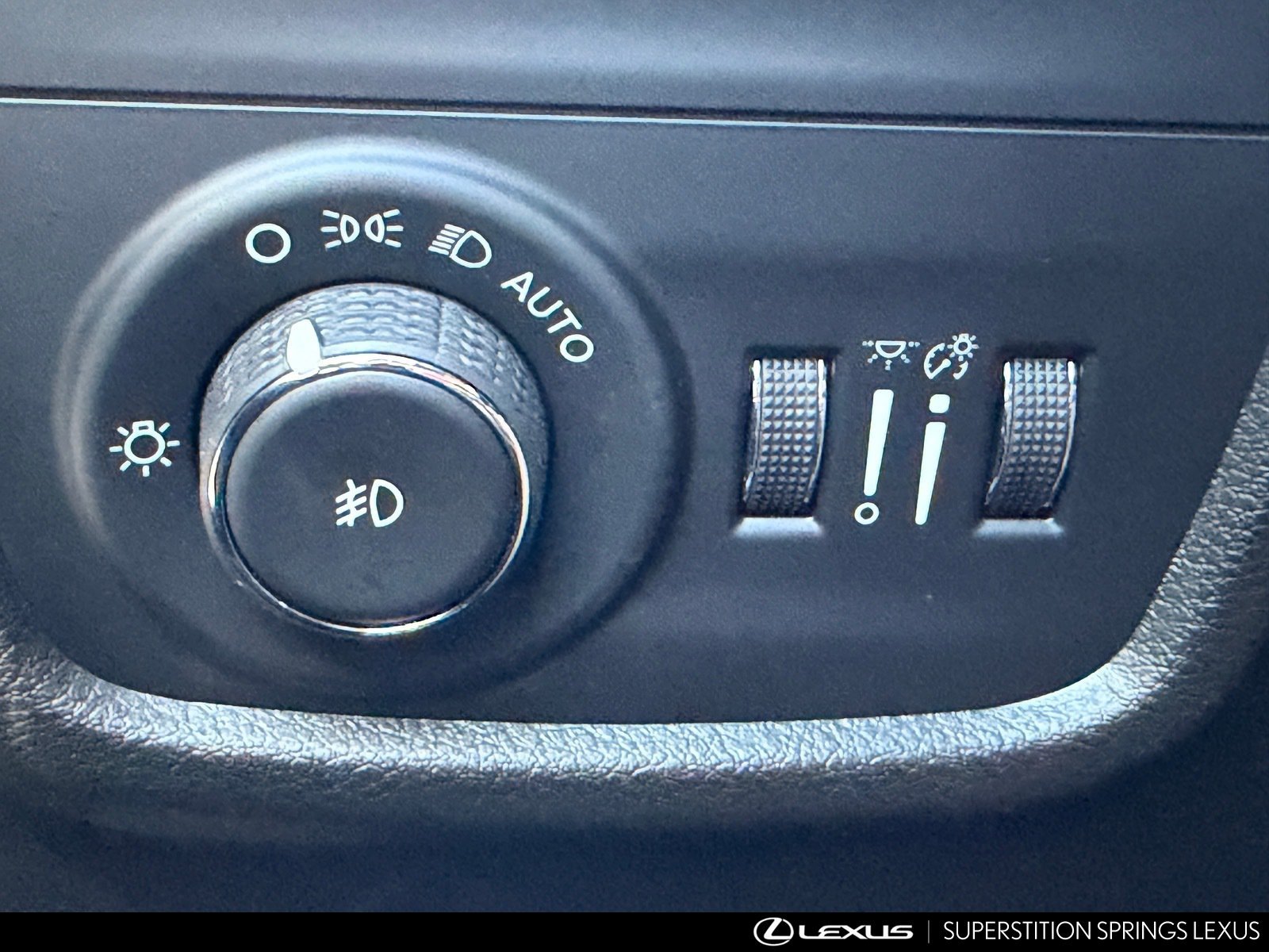 Used 2025 Jeep Grand Cherokee Limited AWD/4WD image 20