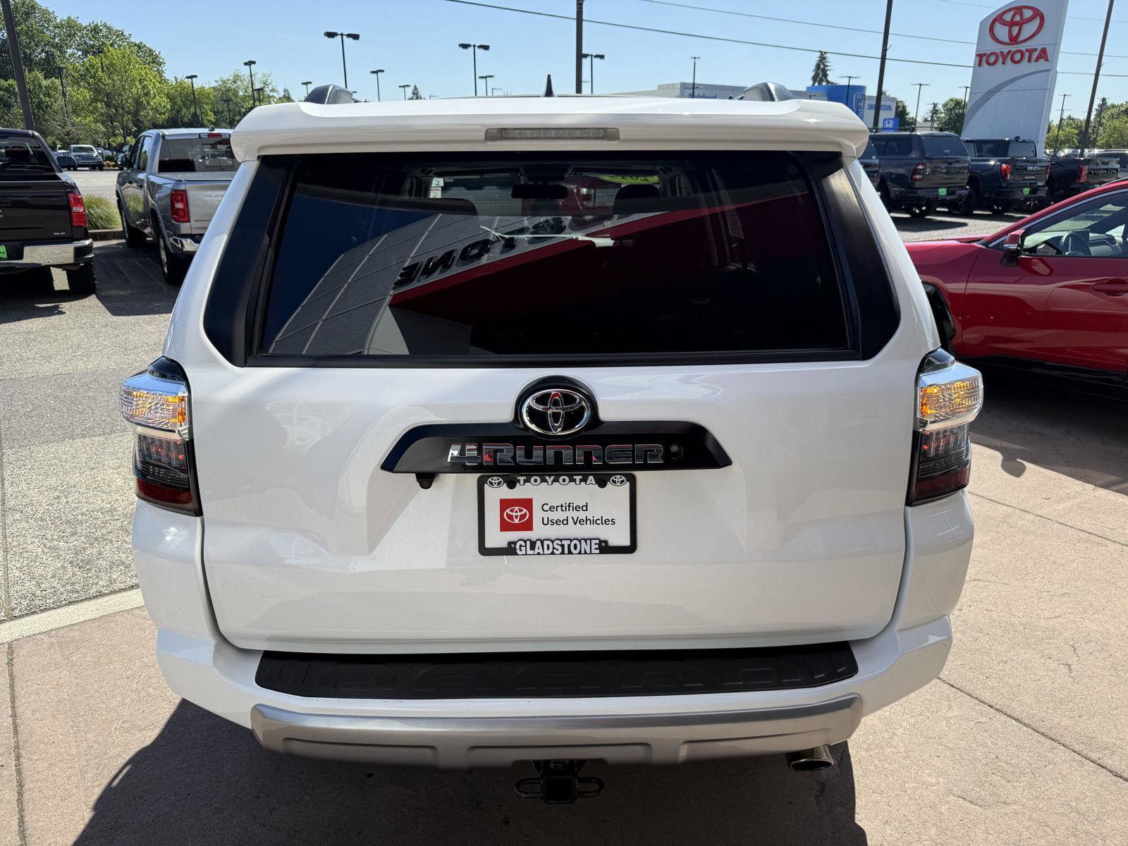 Certified 2019 Toyota 4Runner TRD Off-Road Premium AWD/4WD image 7