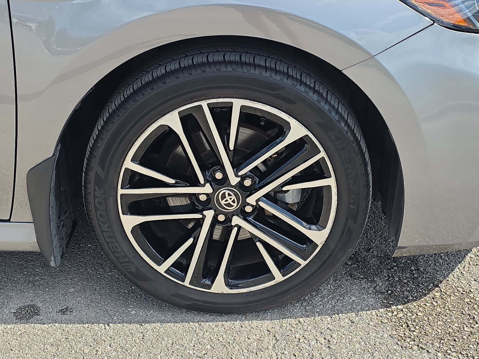 Used 2026 Toyota Camry XLE FWD image 27