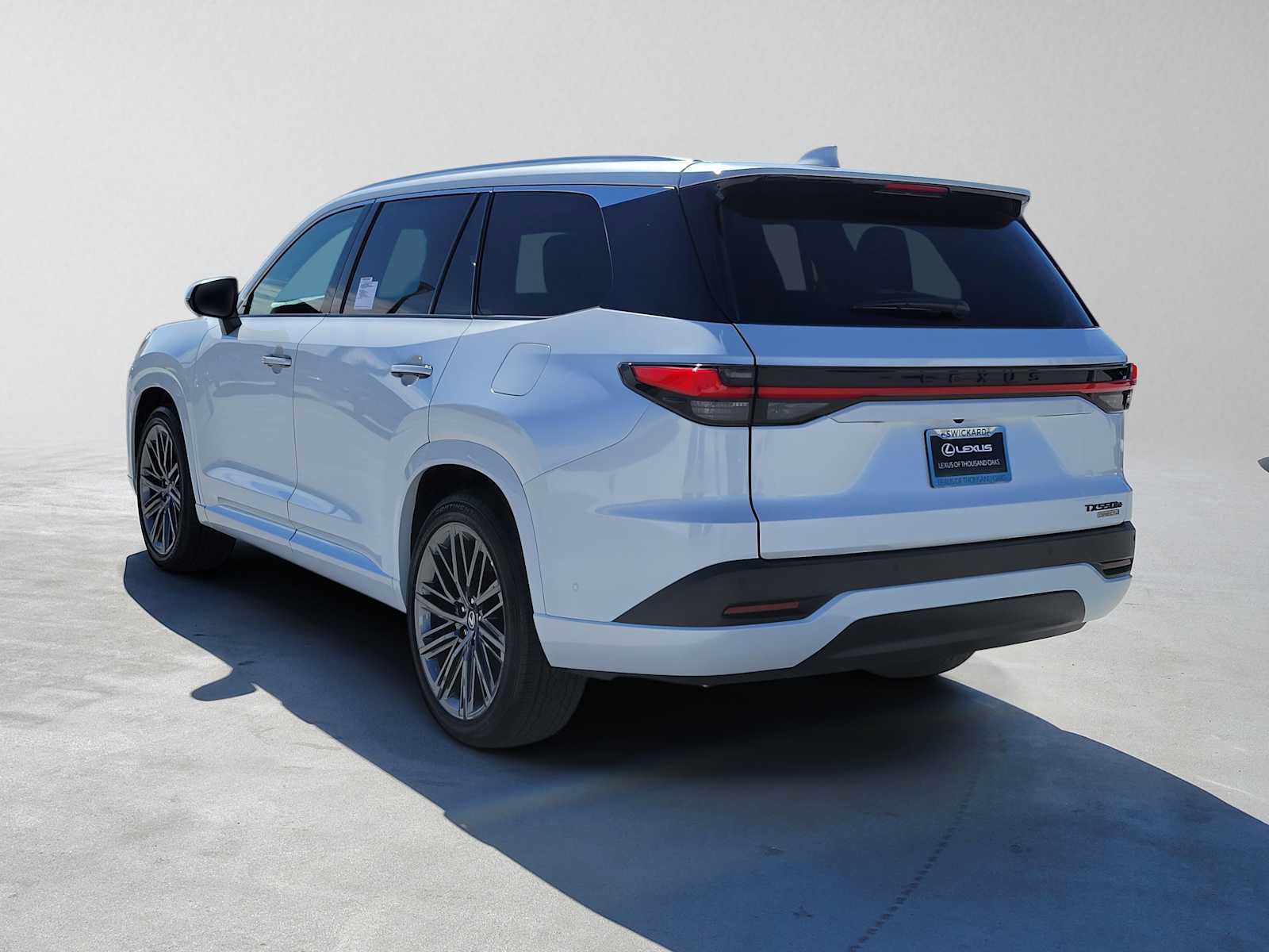 Certified 2026 Lexus TX 550h AWD Plug-In Hybrid image 38