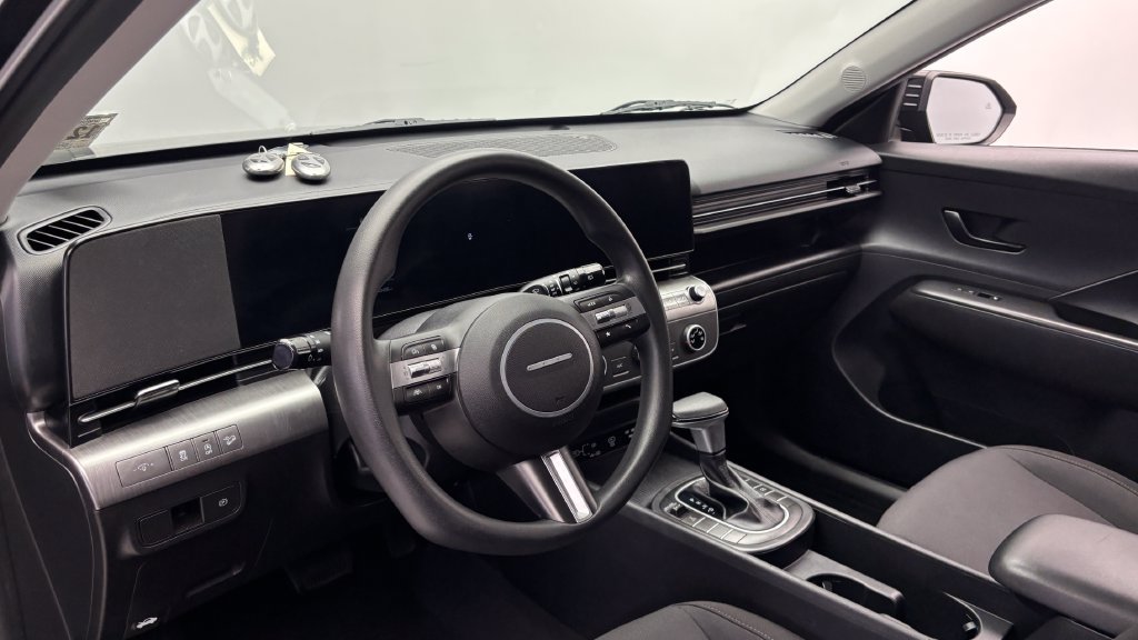 Used 2024 Hyundai Kona SE AWD/4WD image 13