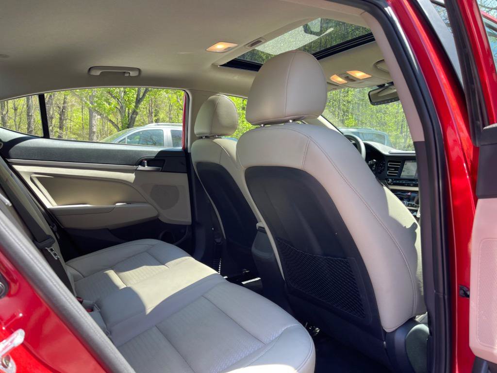 Used 2020 Hyundai Elantra Limited w/ Ultimate Package 03 FWD image 36